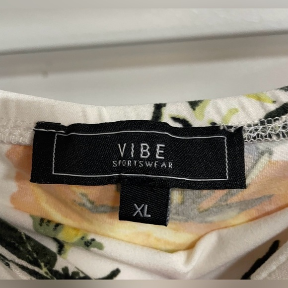 Women’s Yellow Floral Maxi Dress - Picture 2 of 2